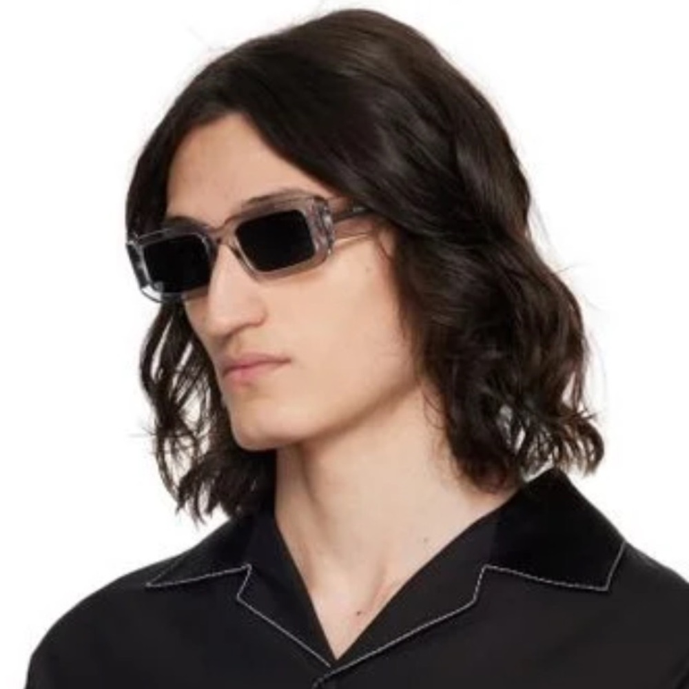 NEW PRADA SQUARE PR 06YS 12R09T SUNGLASSES PR06YS 12R09T GREY SPR 06Y UNISEX